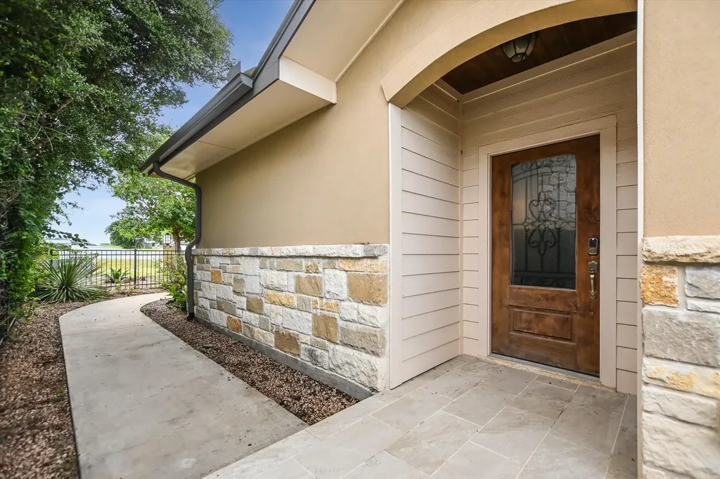416 Hi Circle W Horseshoe Bay TX 78657