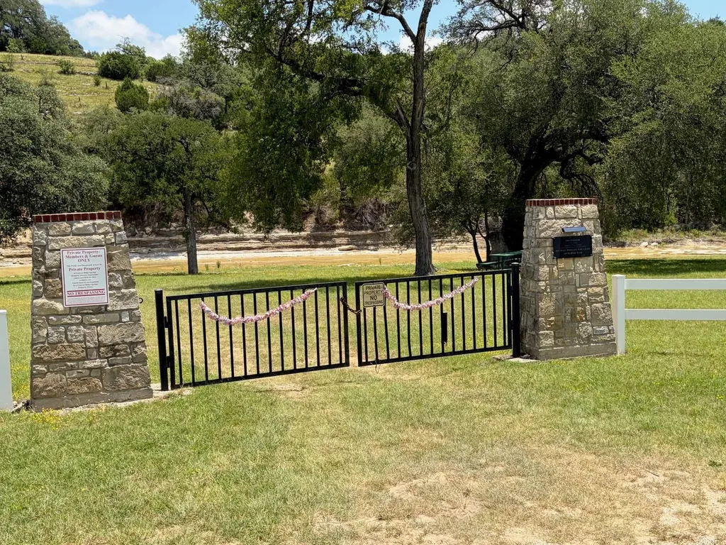 Lot # 98 Montana Creek Crossing Marble Falls TX 78654
