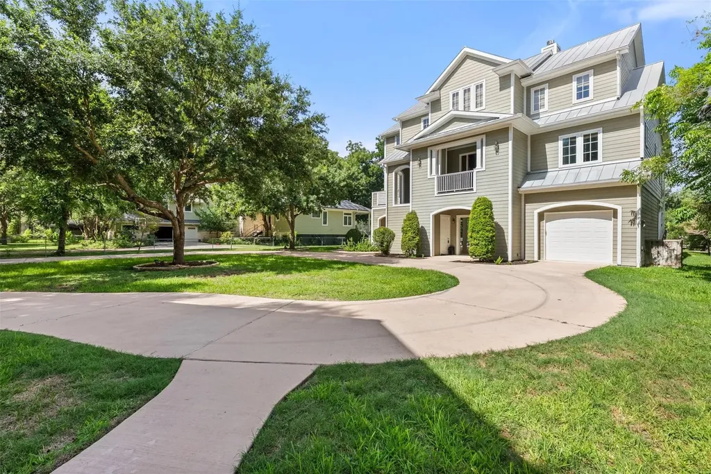 2419 Terminal Loop Road Mcqueeney TX 78123