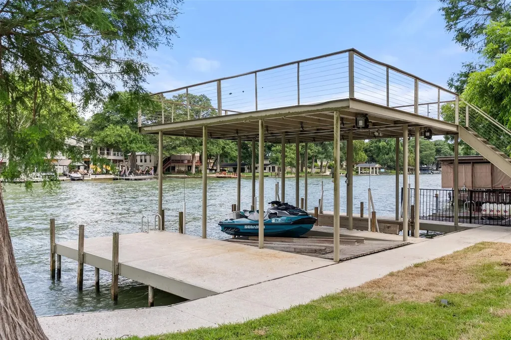 2419 Terminal Loop Road Mcqueeney TX 78123
