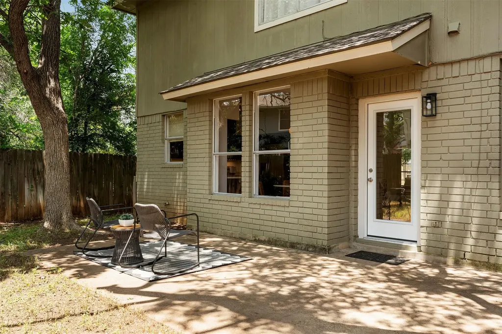 7516 Windrush Drive Austin TX 78729