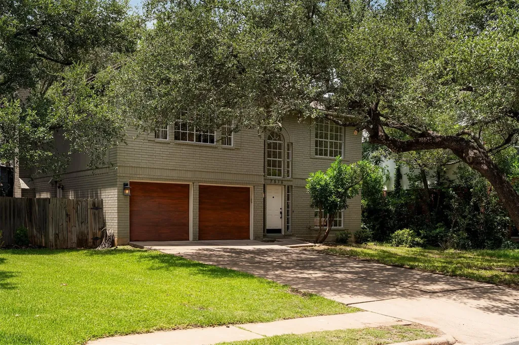 7516 Windrush Drive Austin TX 78729