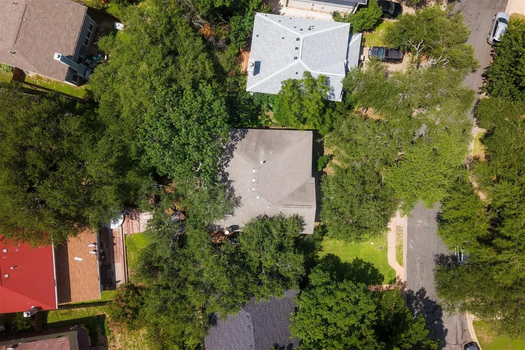 7516 Windrush Drive Austin TX 78729