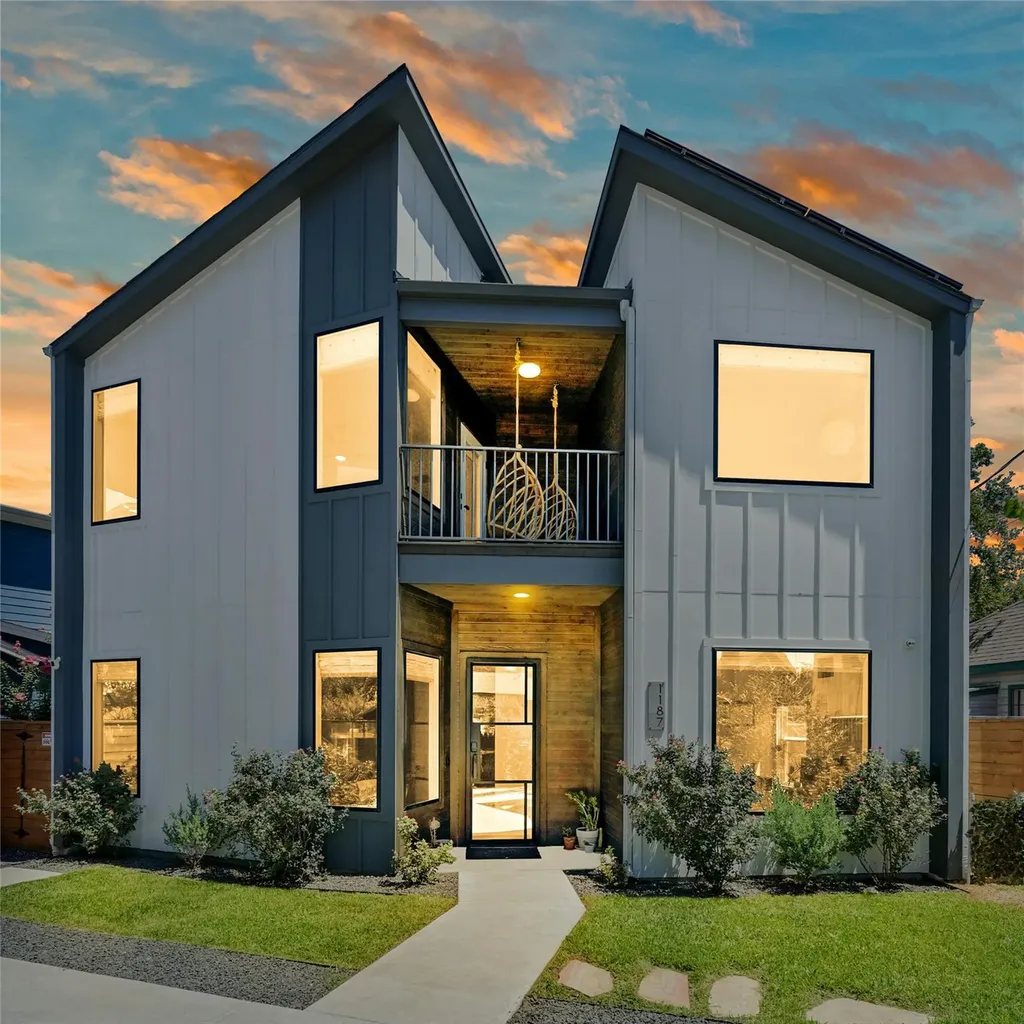 1187 Oak Grove Avenue Austin TX 78702