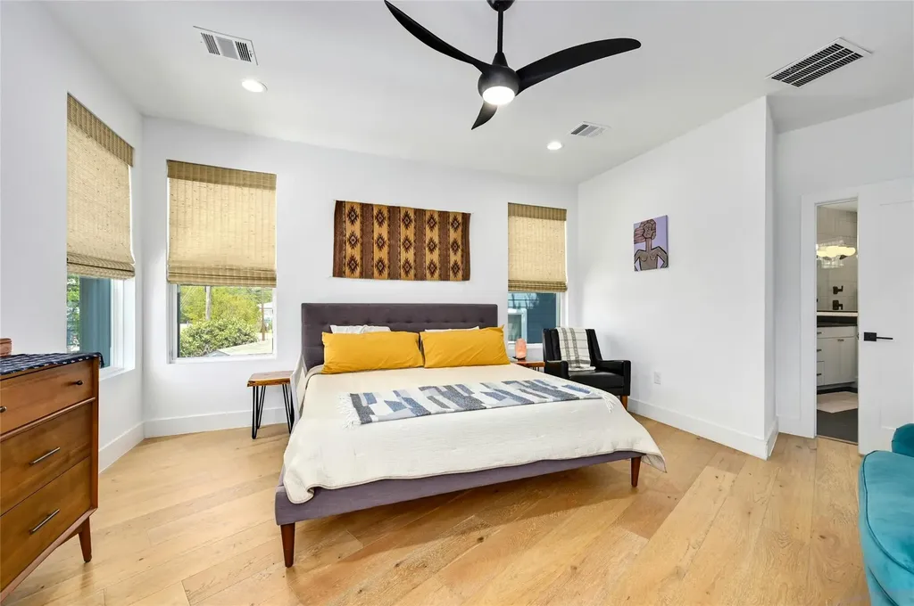 1187 Oak Grove Avenue Austin TX 78702