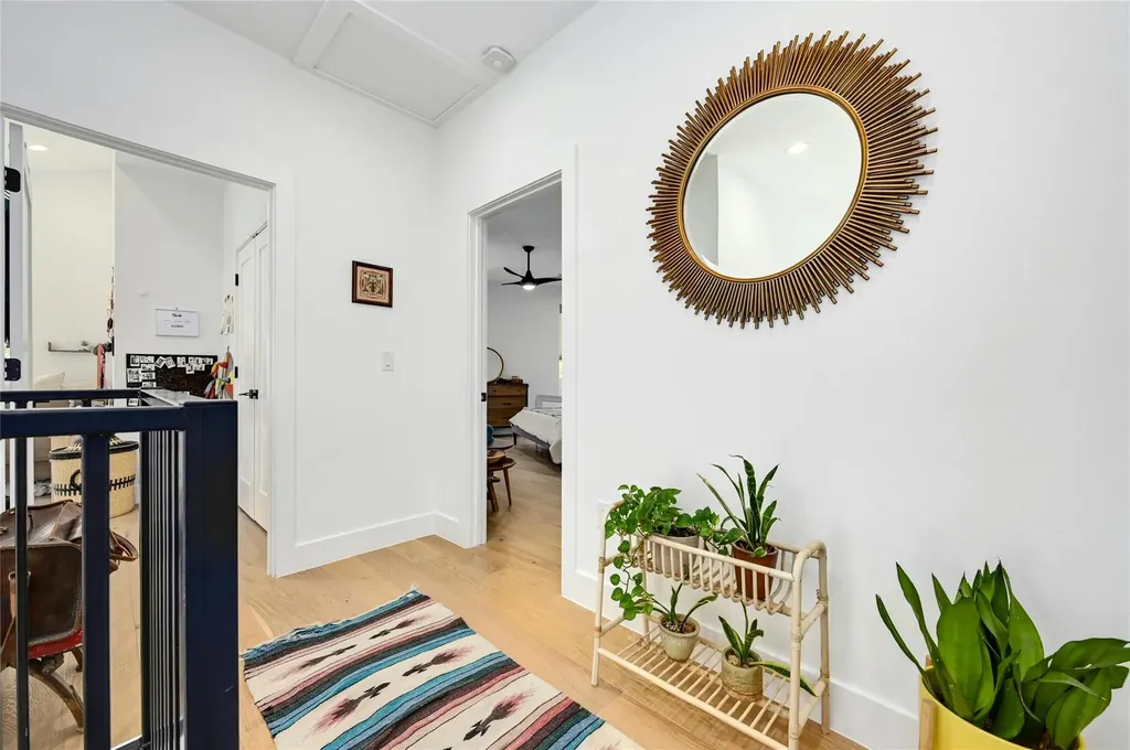 1187 Oak Grove Avenue Austin TX 78702