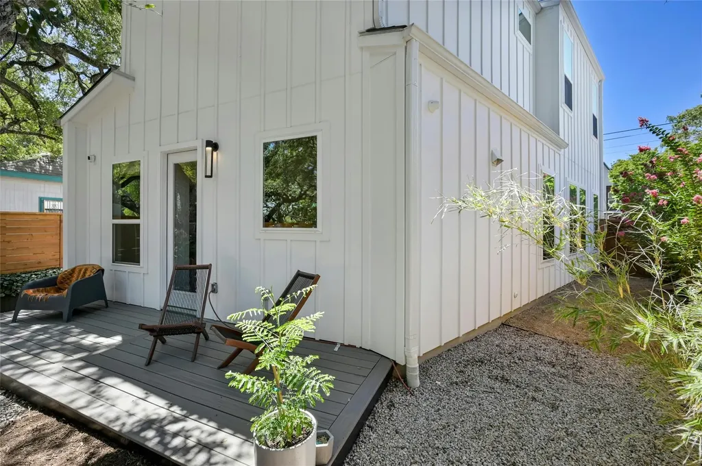 1187 Oak Grove Avenue Austin TX 78702
