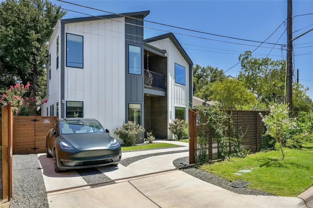 1187 Oak Grove Avenue Austin TX 78702