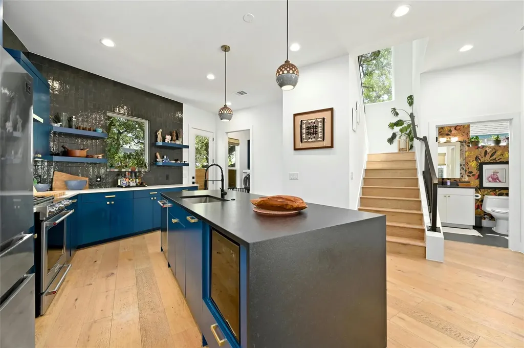 1187 Oak Grove Avenue Austin TX 78702