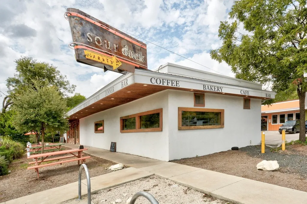 1187 Oak Grove Avenue Austin TX 78702
