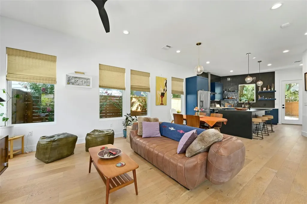 1187 Oak Grove Avenue Austin TX 78702