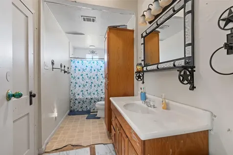 459 County Road 450 Thorndale TX 76577