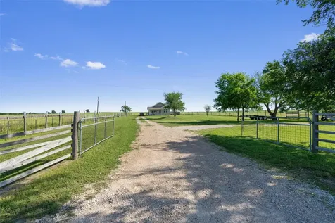 459 County Road 450 Thorndale TX 76577