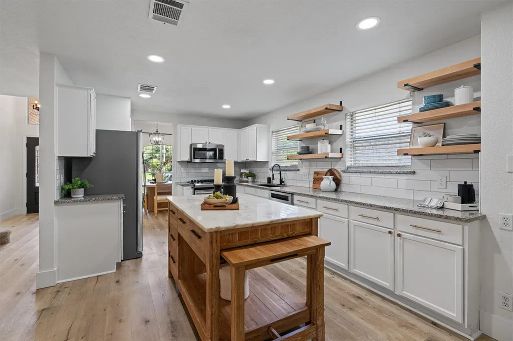 4109 Moss Hollow Drive Round Rock TX 78681