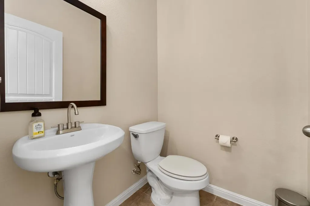 193 Camden Cove Buda TX 78610