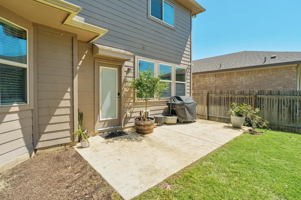 193 Camden Cove Buda TX 78610