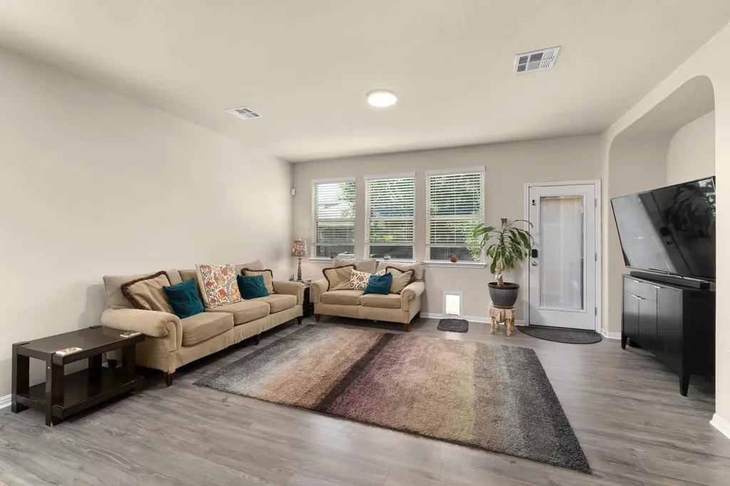 193 Camden Cove Buda TX 78610