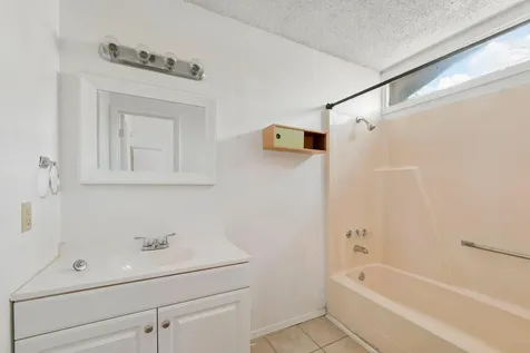 903-905 Hillyer Street San Marcos TX 78666