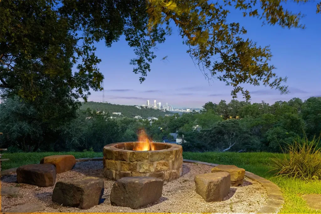 1414 The High Road Austin TX 78746