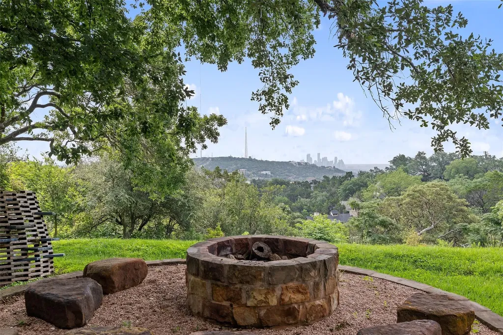 1414 The High Road Austin TX 78746