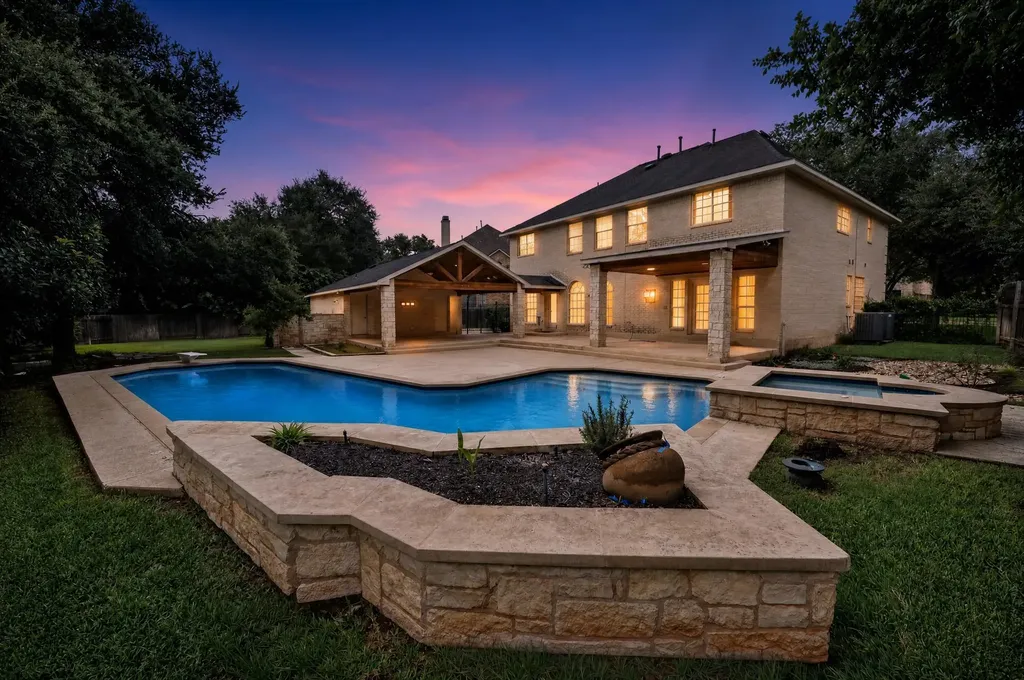 5528 Van Winkle Lane Austin TX 78739