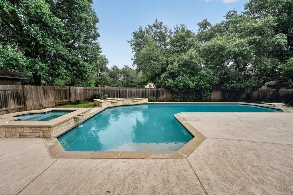 5528 Van Winkle Lane Austin TX 78739