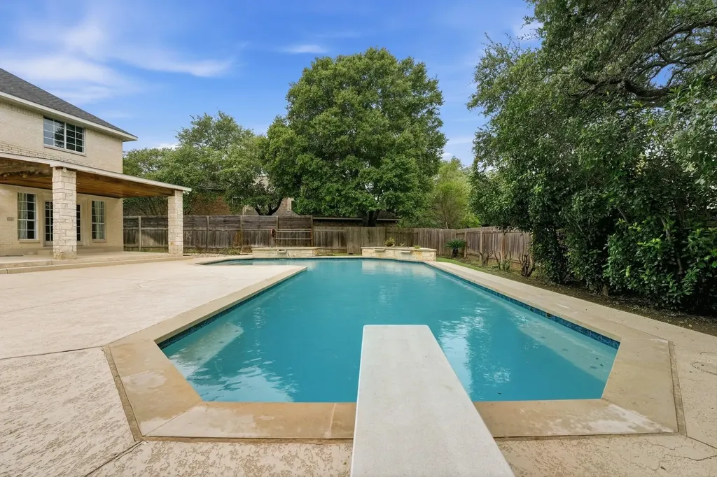 5528 Van Winkle Lane Austin TX 78739