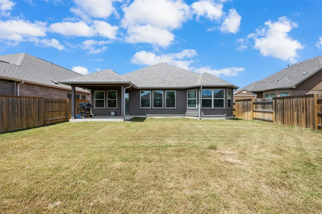 303 Cold River Run Kyle TX 78640