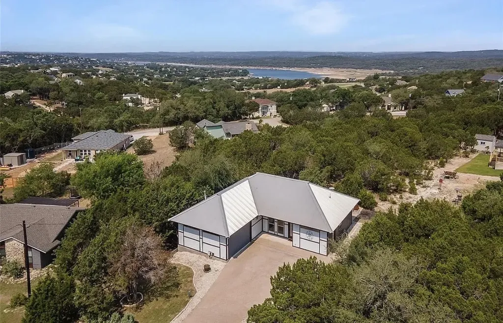 5704 Roundup Way Lago Vista TX 78645