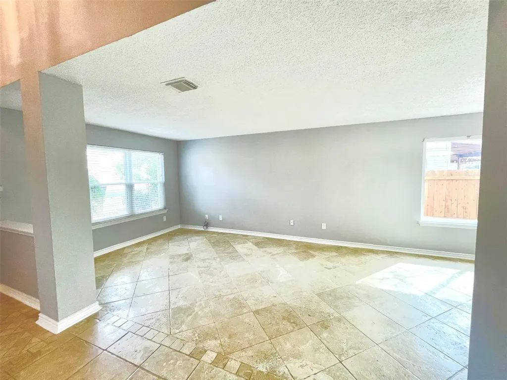 13242 Kerrville Folkway Austin TX 78729