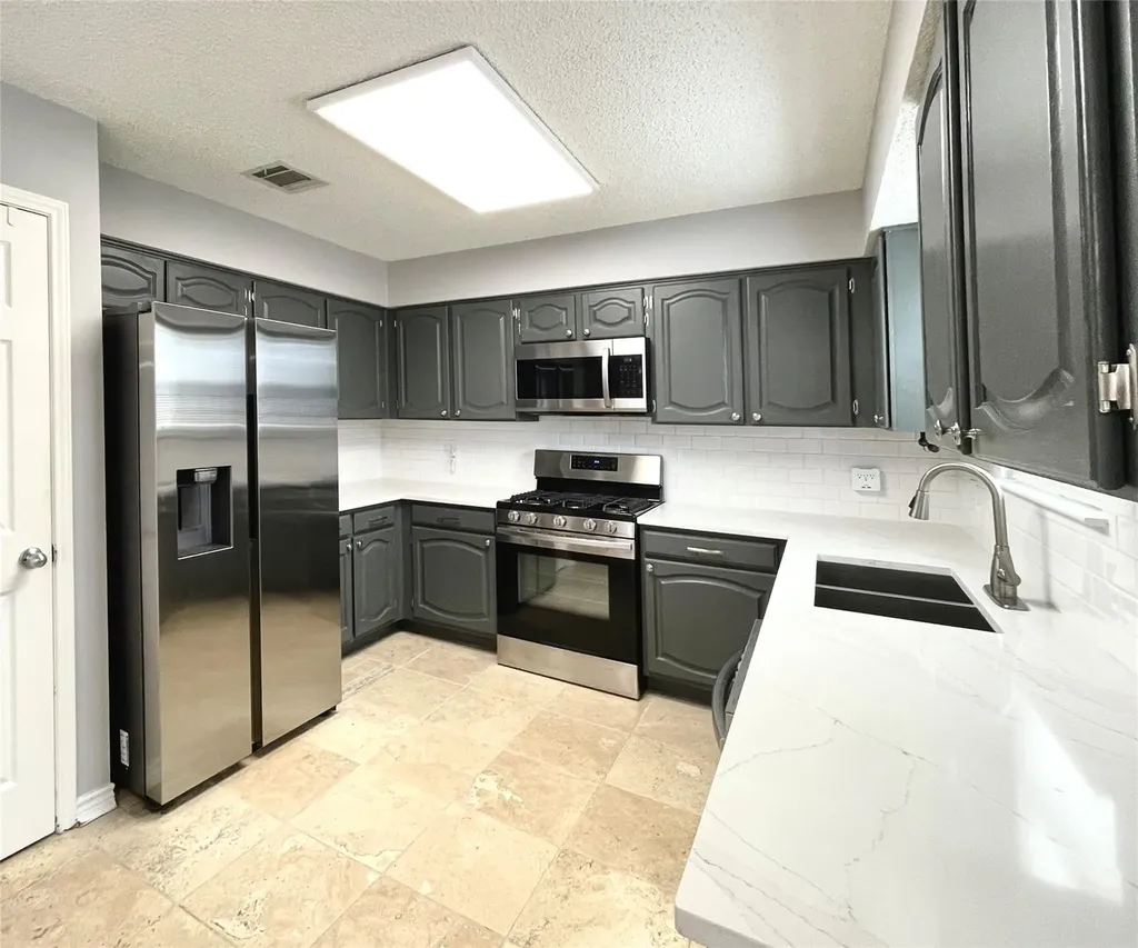 13242 Kerrville Folkway Austin TX 78729