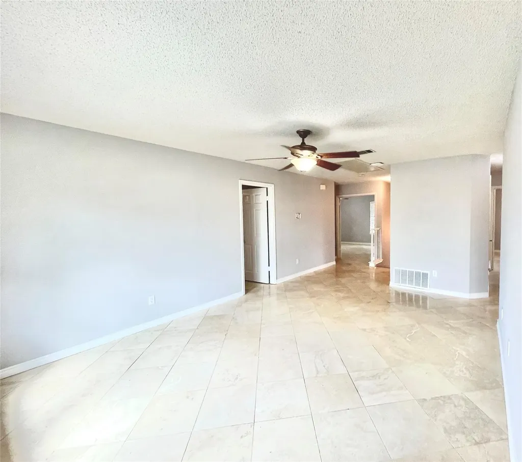 13242 Kerrville Folkway Austin TX 78729