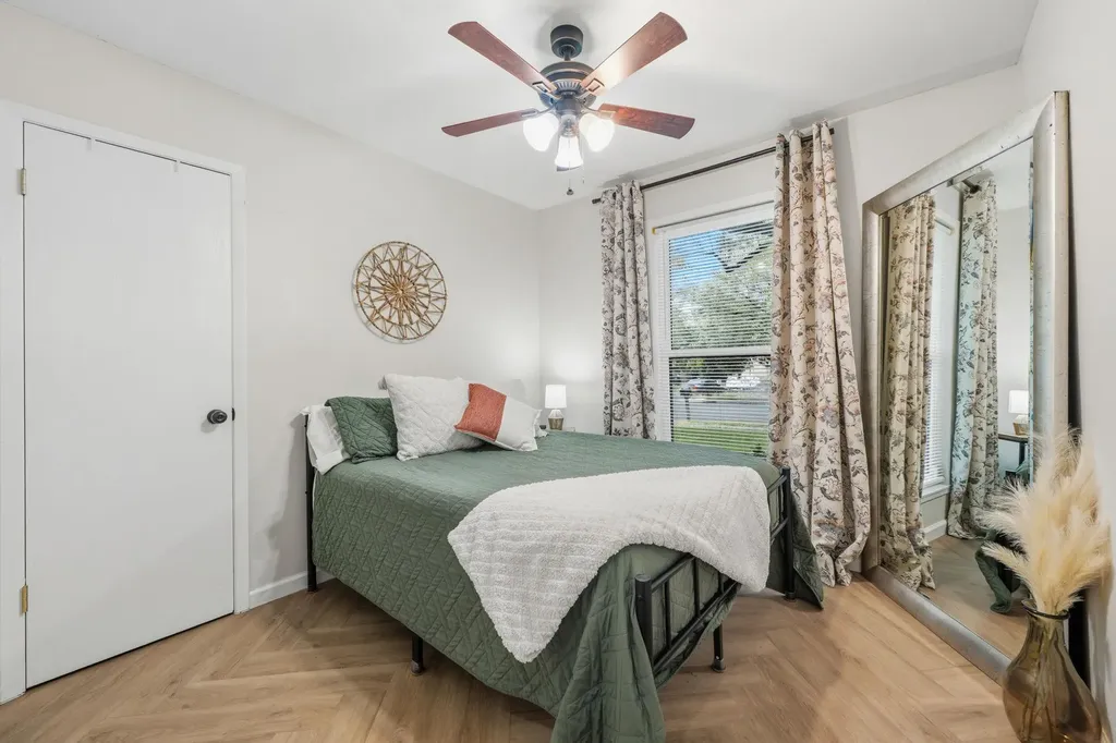 705 Dulwich Street Austin TX 78748