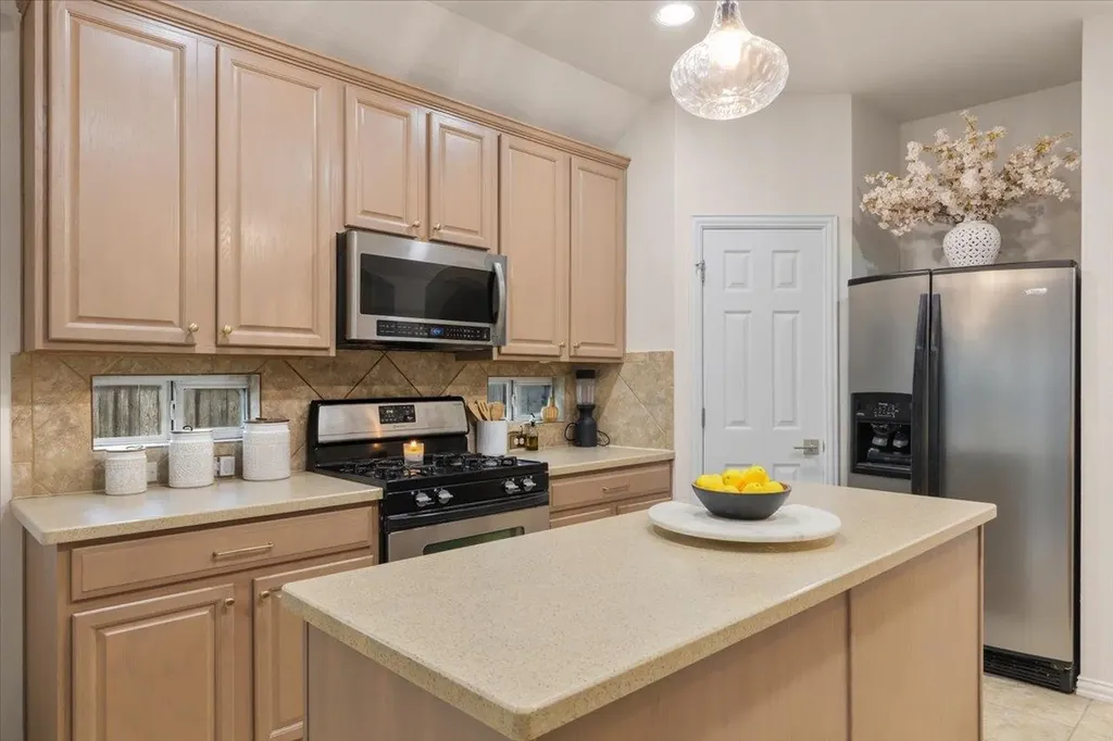 2501 Aspen Meadow Road Leander TX 78641