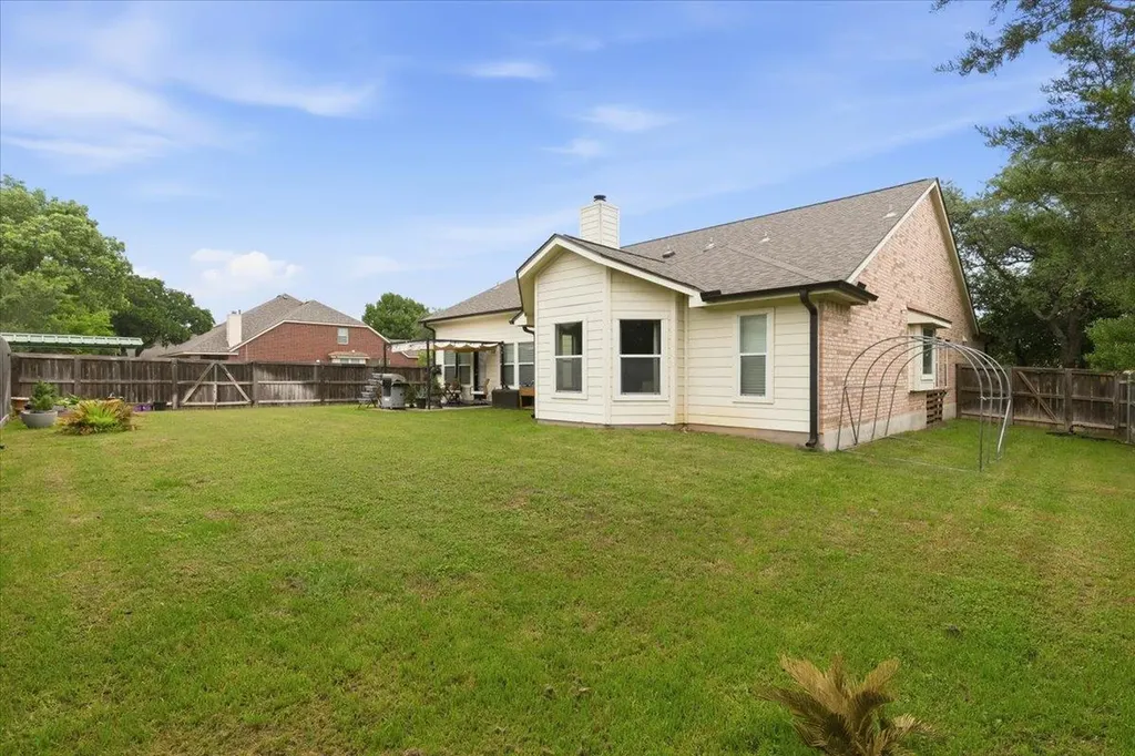 2501 Aspen Meadow Road Leander TX 78641