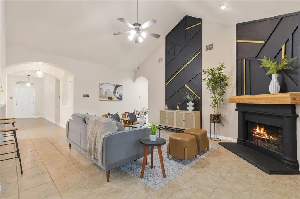 2501 Aspen Meadow Road Leander TX 78641