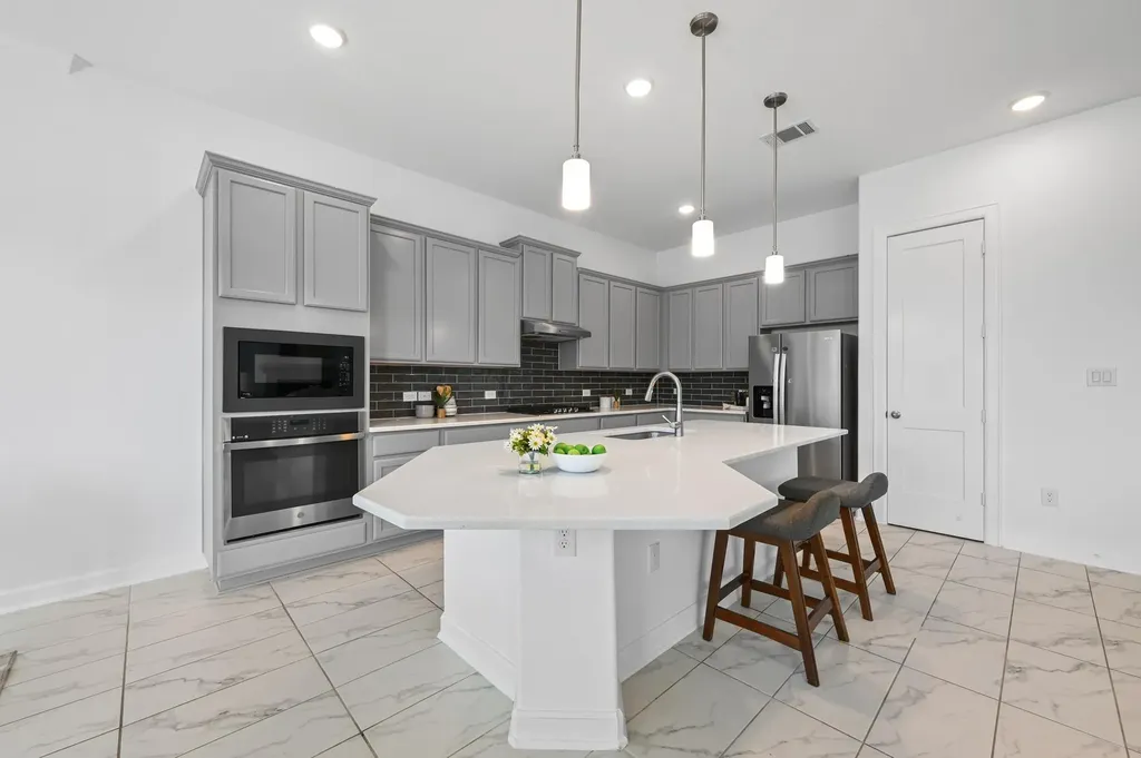 498 Gamble Drive Buda TX 78610
