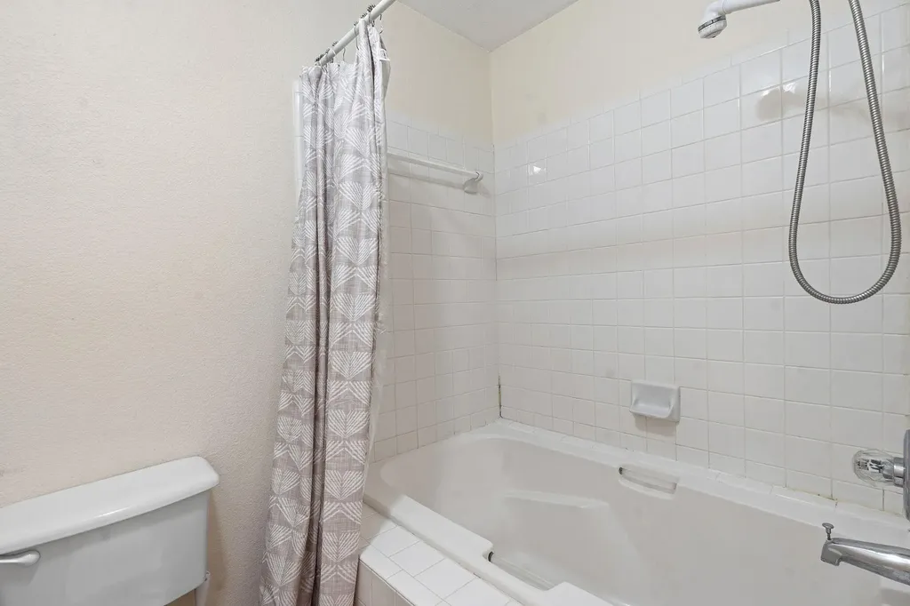 116 Blue Ridge Trail Elgin TX 78621