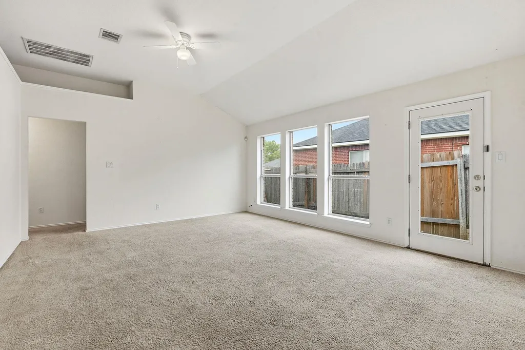 116 Blue Ridge Trail Elgin TX 78621
