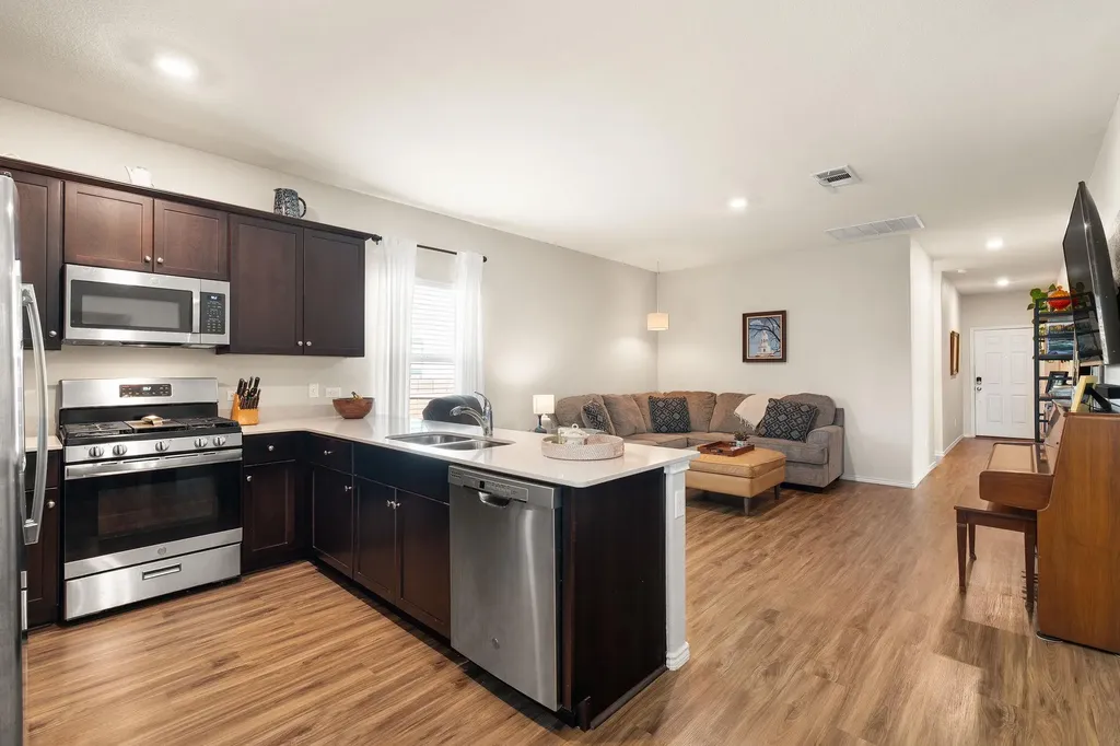 221 Gabriels Bluff Drive Georgetown TX 78626