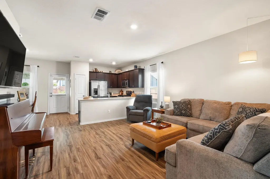 221 Gabriels Bluff Drive Georgetown TX 78626