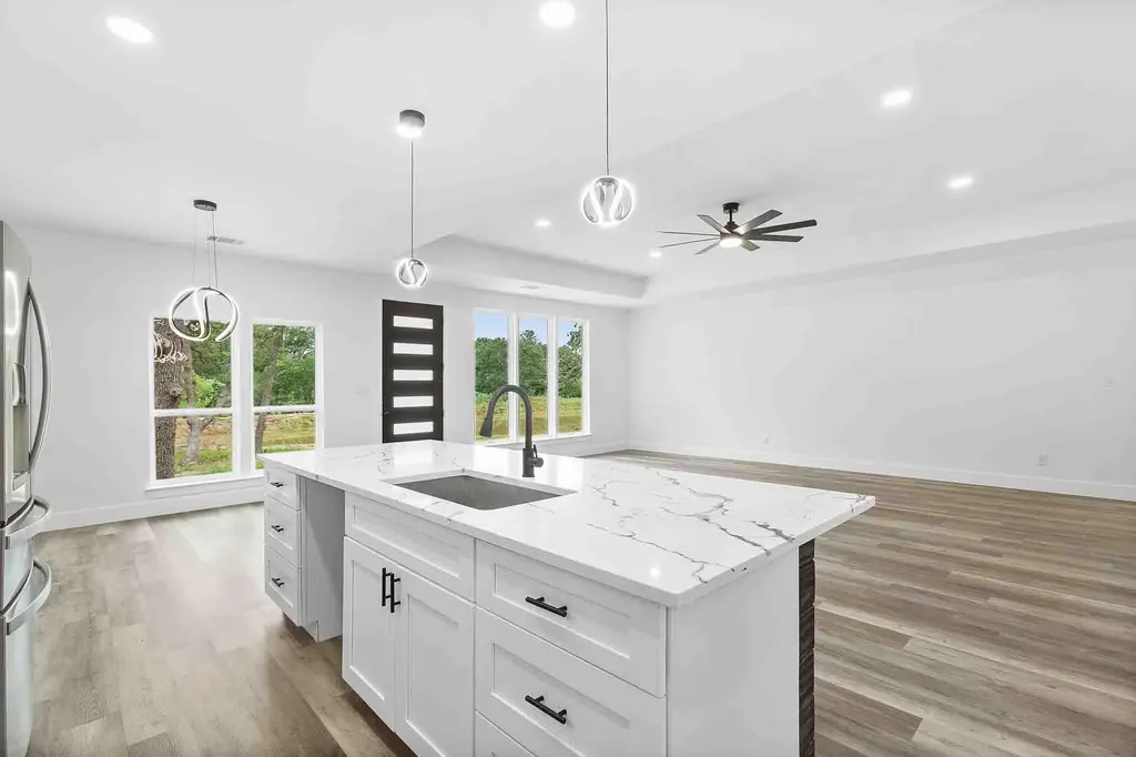 337 Smitty Lane Lockhart TX 78644