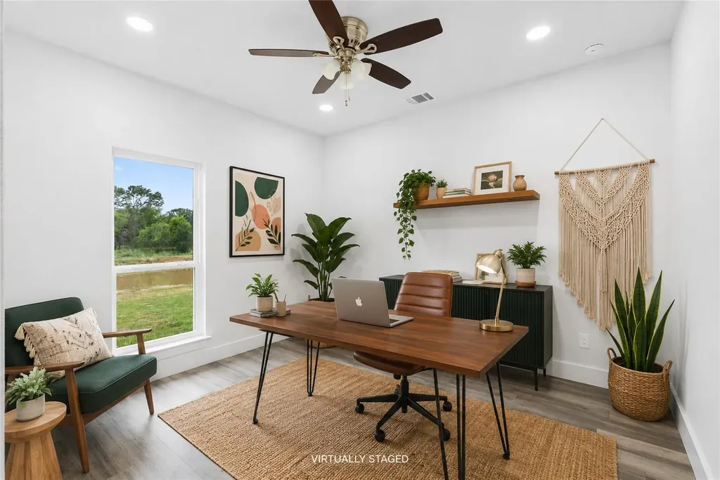 337 Smitty Lane Lockhart TX 78644