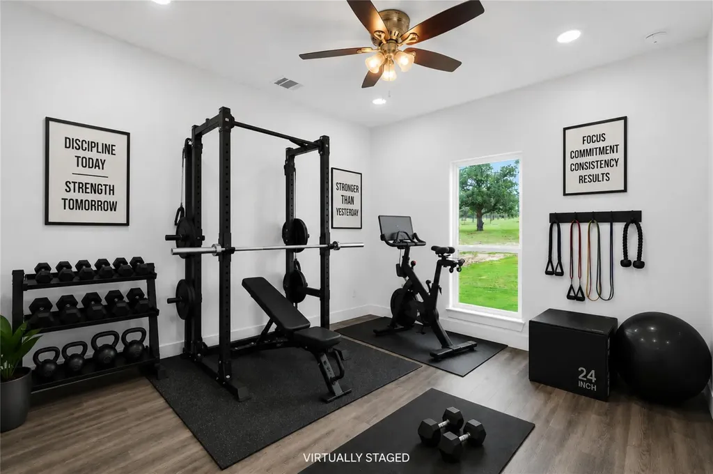 337 Smitty Lane Lockhart TX 78644