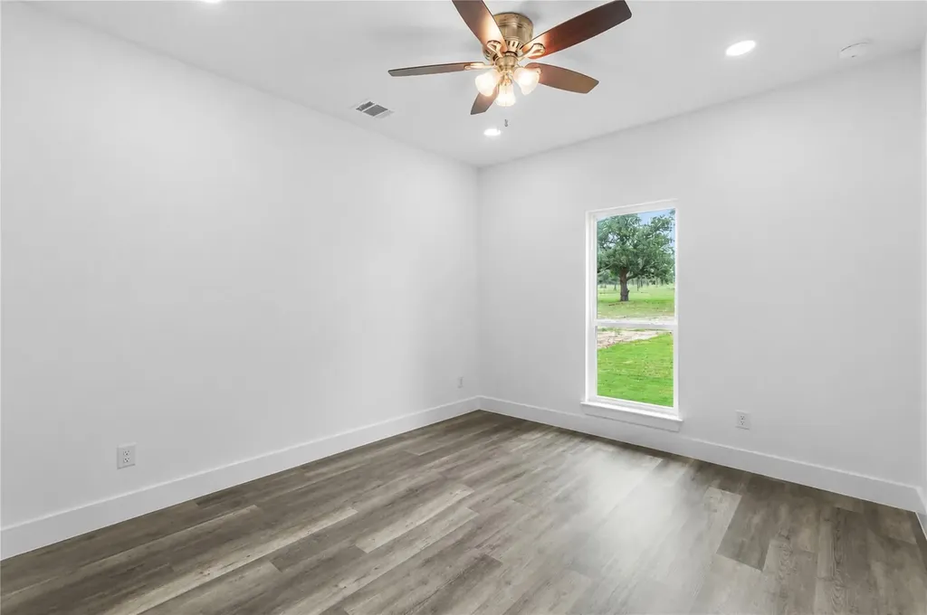 337 Smitty Lane Lockhart TX 78644