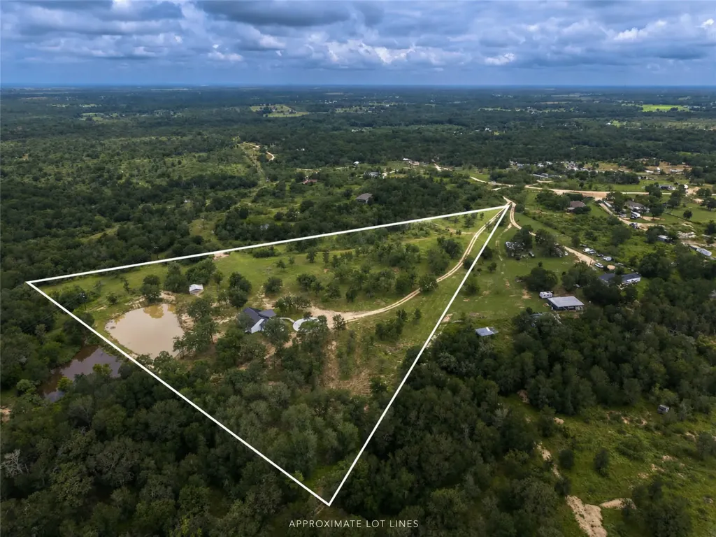 337 Smitty Lane Lockhart TX 78644