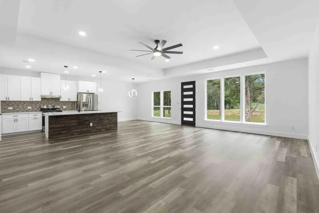 337 Smitty Lane Lockhart TX 78644