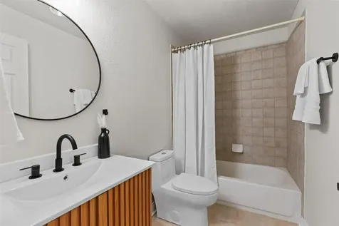 312 Country Club Drive La Grange TX 78945