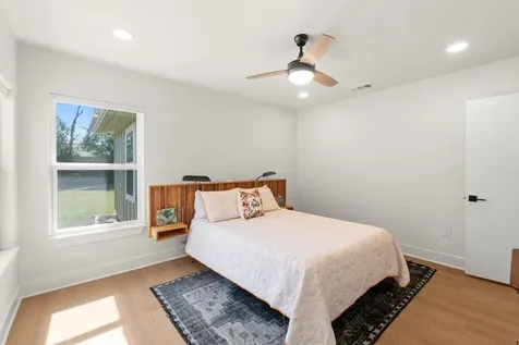 2205 N Plains Avenue Austin TX 78757