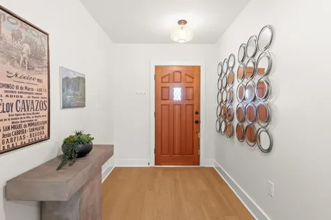 2205 N Plains Avenue Austin TX 78757